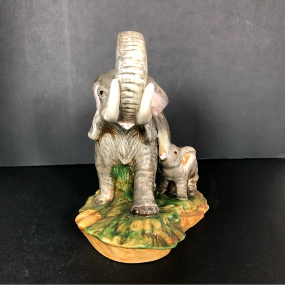 Vintage Homco Realistic Ceramic Elephant & Baby Hand-Painted Cottagecore African - Picture 10 of 12